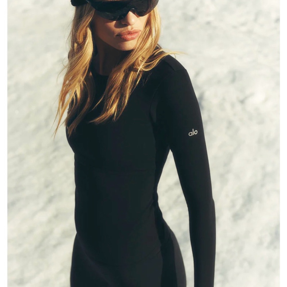 Alo airbrush winter warm nocturne, size small. New with tags.